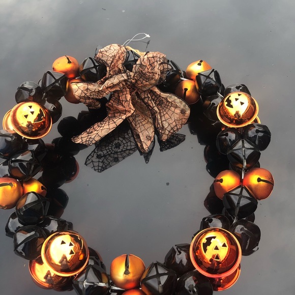 🎄HALLOWEEN & CHRSTMAS BELL WREATH WITH BELL DOOR HANGER🎄 - Picture 11 of 12